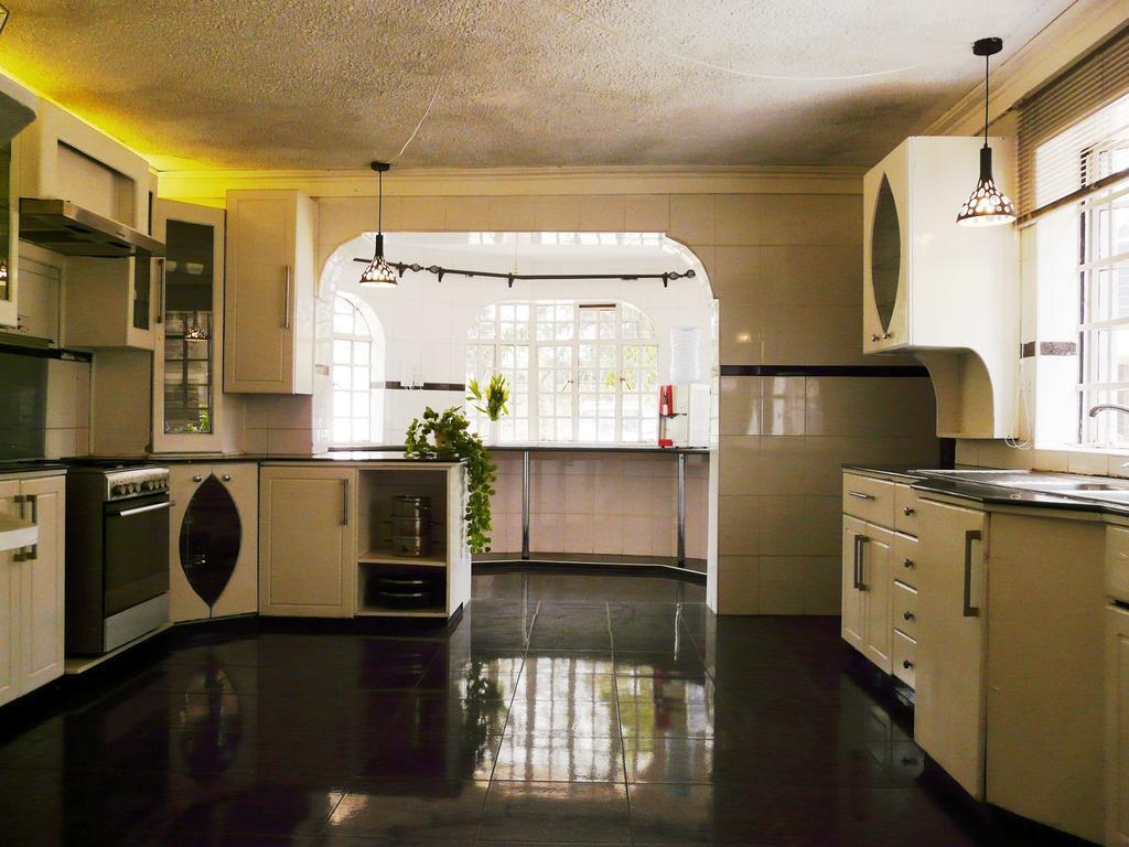 Maison Mitwaba Nairobi Bagian luar foto