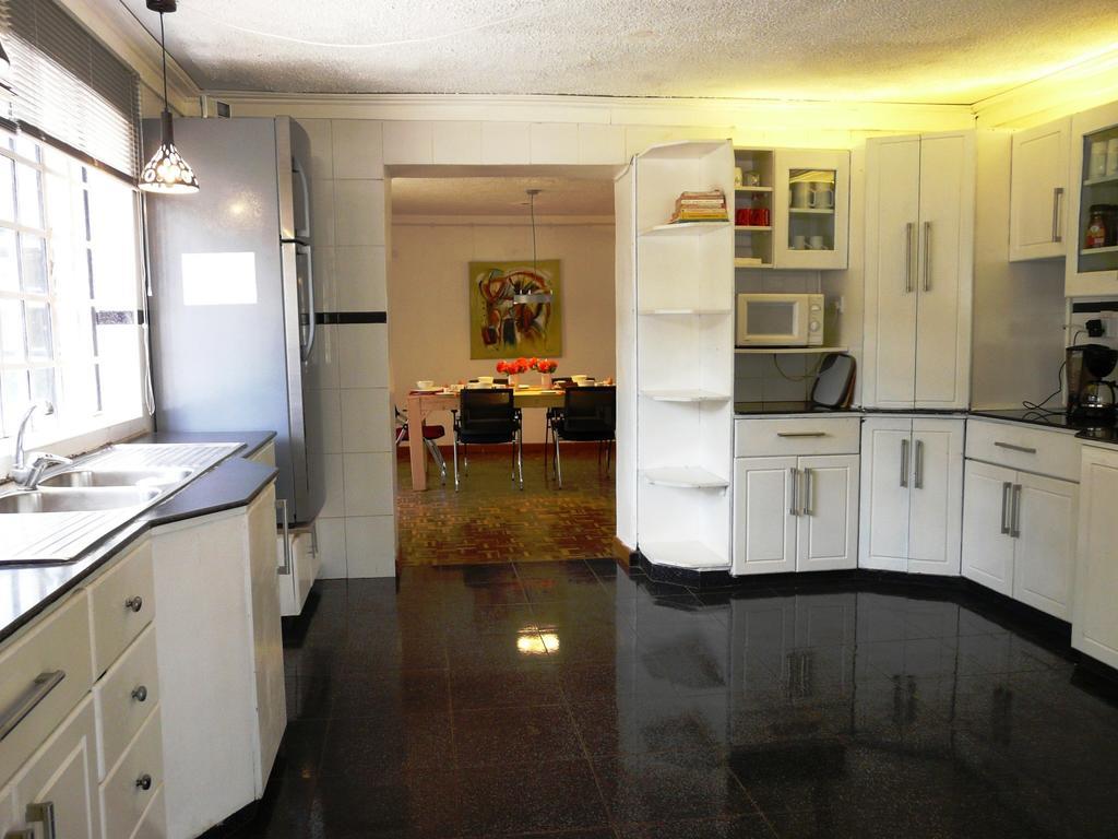 Maison Mitwaba Nairobi Bagian luar foto